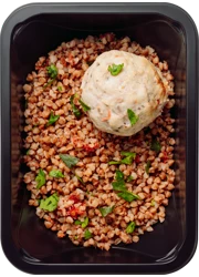 Биточки куриные с томатной гречкой