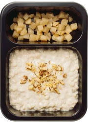 Булгурная каша с орехами и грушевым топингом