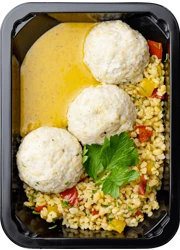 Куриные ежики с булгуром и соусом